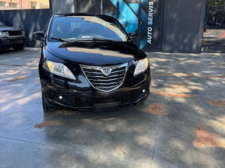 lancia-ypsilon-13-naft