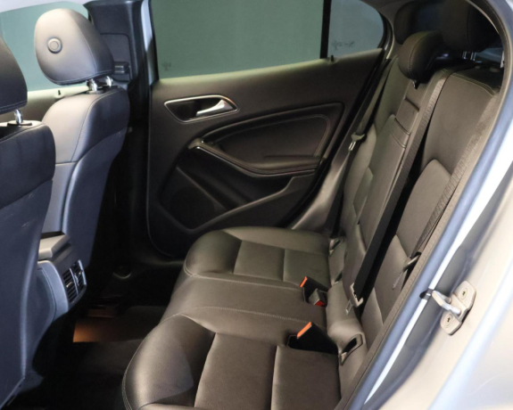 mercedes-benz-gla-200-nafte-big-1