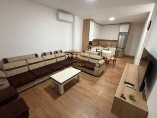 qira-hyrje-private-21post-parkimi-shkoze-38000-lekemu